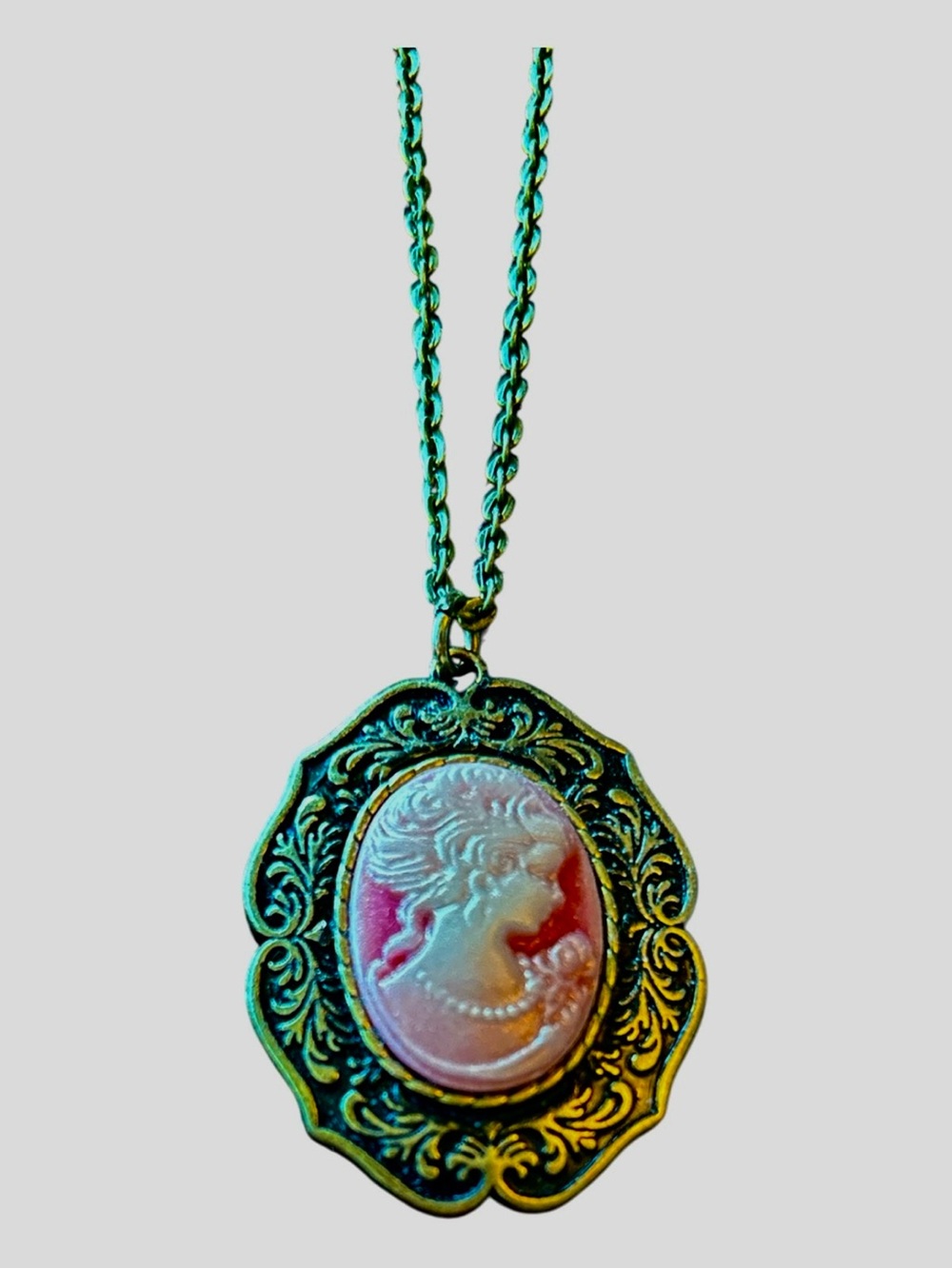 Vintage-Inspired Pink Cameo Pendant Necklace - Unbranded